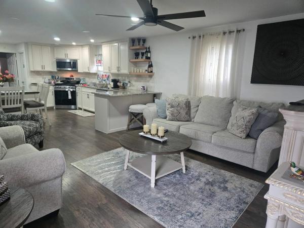 2009 SOUTHERN STAR 9001 Mobile Home