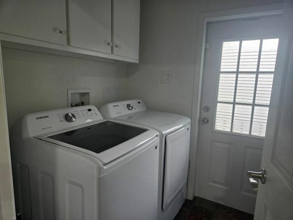 2009 SOUTHERN STAR 9001 Mobile Home