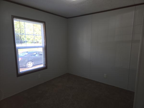 2018 LONESTAR 166432F  Home