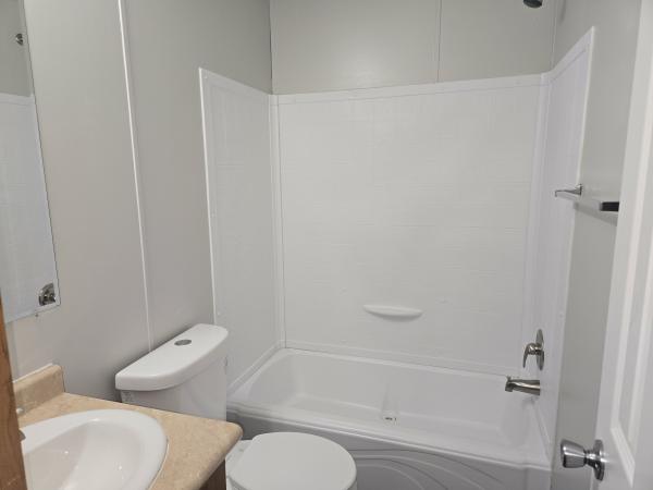 2018 LONESTAR 166432F  Home