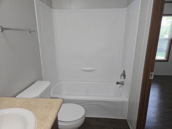 2018 LONESTAR 166432F  Home