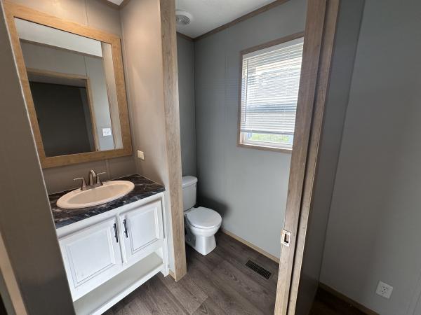 2022 30CEJ16663AH22  Home