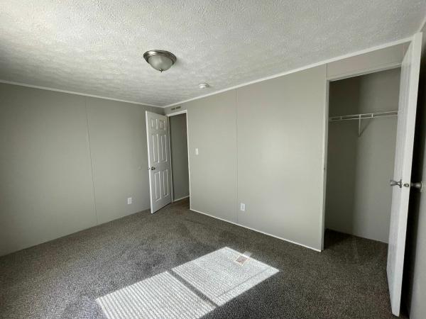 2005 Horton Homes Inc Economy Mobile Home