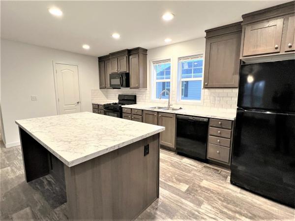Photo 1 of 2 of home located at 17082 Coventry Lane Lot 133 Holly, MI 48442