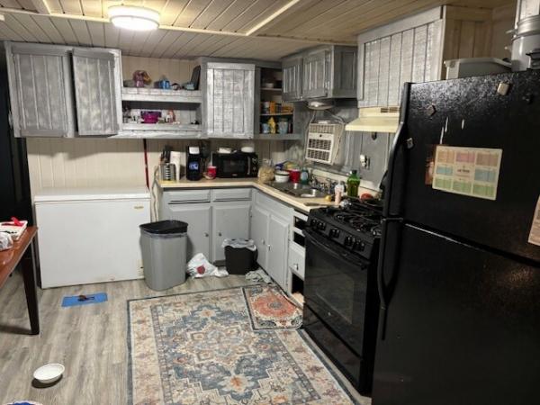 1969 Broadmore Manufactured Home