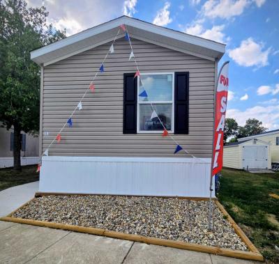 Photo 4 of 13 of home located at 111 Willow Oak Dr Morton, IL 61550