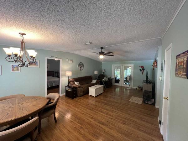 1988 Homes of Merit Manufactured Home