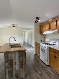1999 Four Seasons Manufactured Home