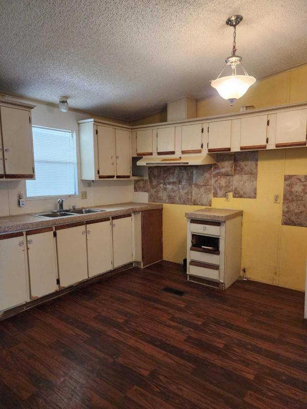 1988 Brooklyn Mobile Home For Sale