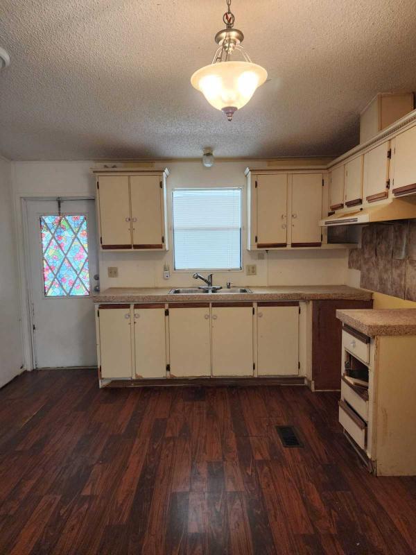 1988 Brooklyn Mobile Home For Sale