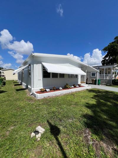 Photo 2 of 32 of home located at 10550 W State Rd 84 Lot #37 Davie, FL 33324