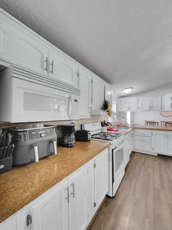 1995 Skyline Manufactured Home