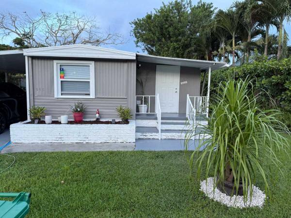 1979 Barrington HS Mobile Home