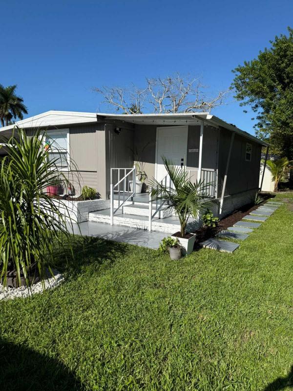 1979 Barrington HS Mobile Home