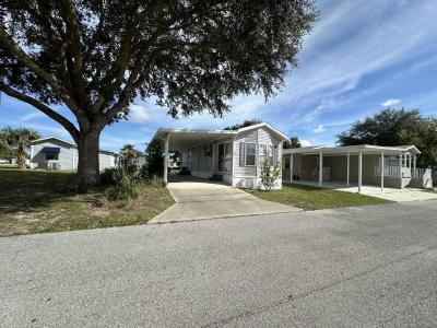 Photo 2 of 14 of home located at 200 Devault St Lot 60 Umatilla, FL 32784