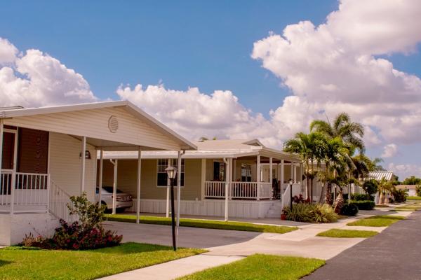 2004 Champion Manufactured Home