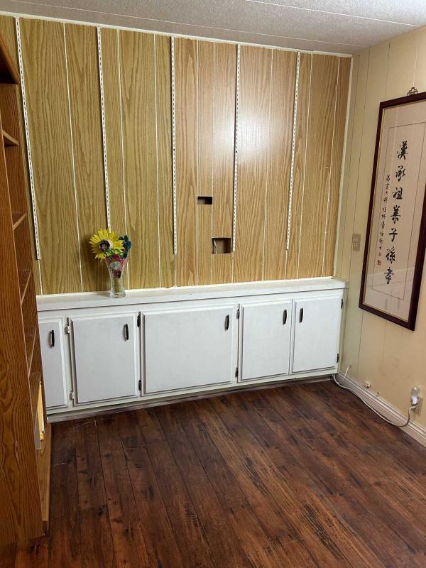 1972 ESPRT Mobile Home