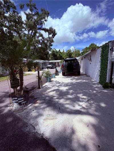 Photo 1 of 24 of home located at 42 West Oak St Osprey, FL 34229