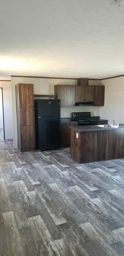 Photo 2 of 5 of home located at 749 Bleich Road Lot 53 Paducah, KY 42001