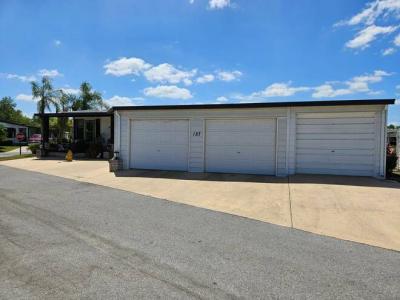 Photo 4 of 8 of home located at 2425 Harden Blvd, Lot 187 Lakeland, FL 33803