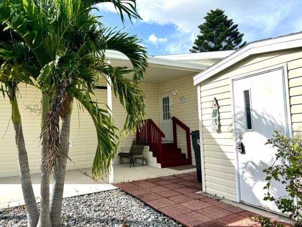 2012 NOBILITY HOMES FLMHS CC 3BD/2BA Manufactured Home