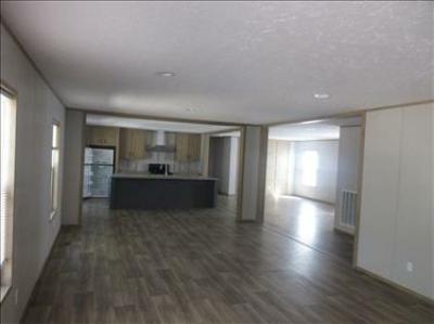Photo 3 of 16 of home located at 13653 Airline Hwy Gonzales, LA 70737