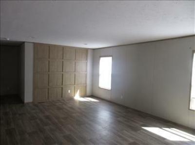 Photo 4 of 16 of home located at 13653 Airline Hwy Gonzales, LA 70737