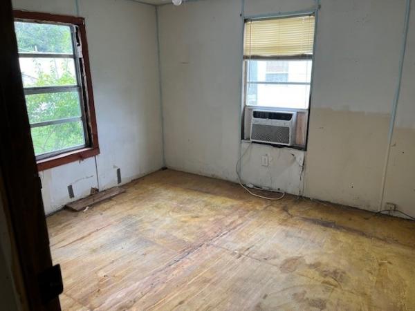 1982 West Manufactured Home