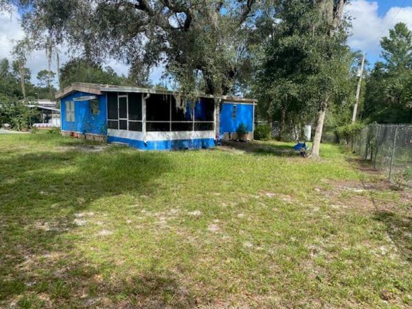 1976 Hillcrest Manufactured Home