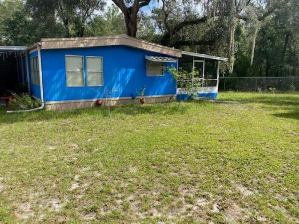 1976 Hillcrest Manufactured Home