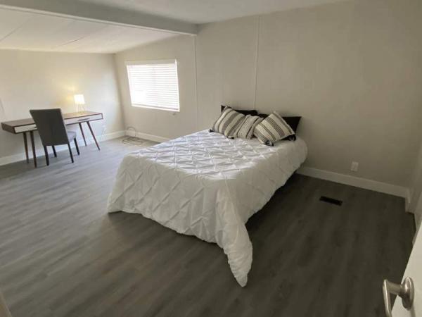 1977 MARL Manufactured Home