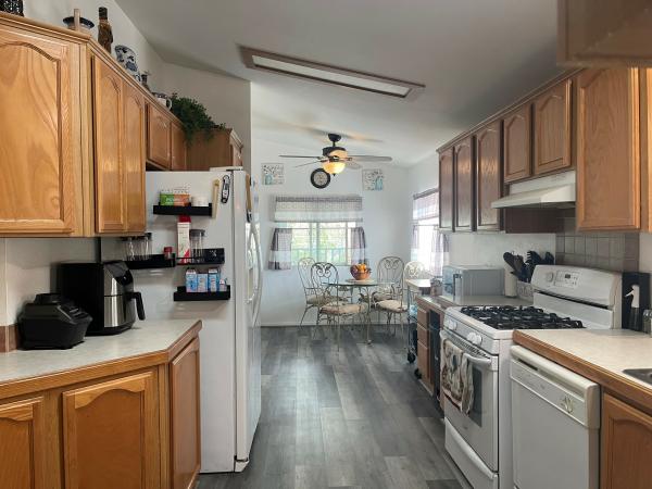 2002 Fleetwood 4513B Mobile Home