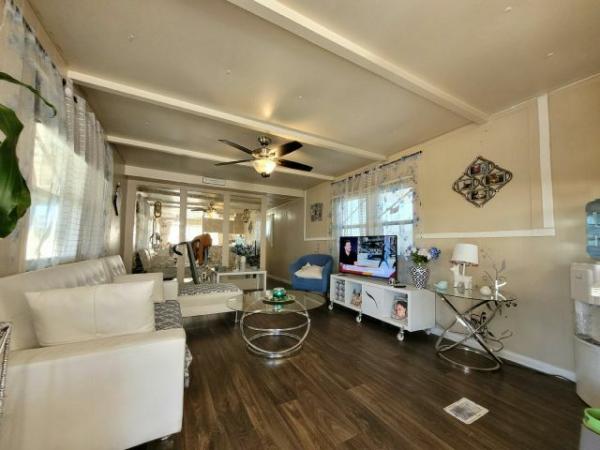 1972 PEERLESS Manufactured Home