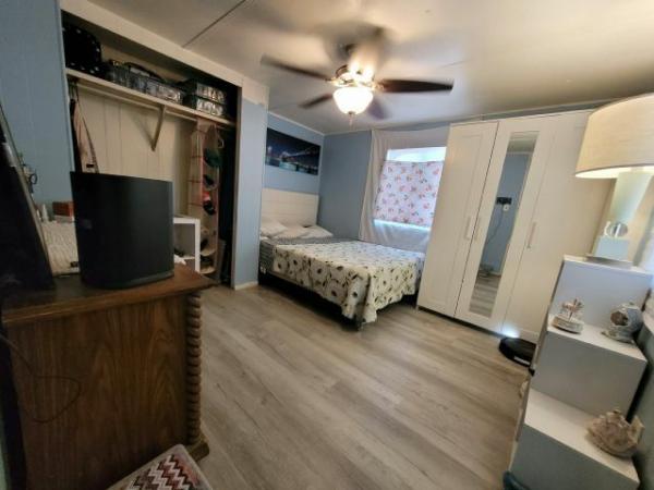1972 PEERLESS Manufactured Home