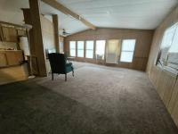 1983 SILVERCREST SILVERWOOD Manufactured Home