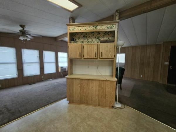 1983 SILVERCREST SILVERWOOD Manufactured Home