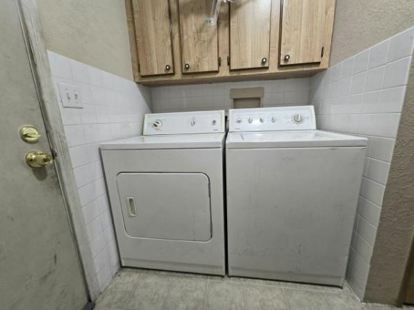 1983 SILVERCREST SILVERWOOD Manufactured Home