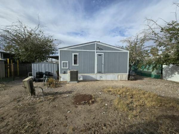 1983 SILVERCREST SILVERWOOD Manufactured Home