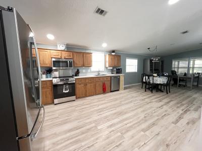 Photo 3 of 14 of home located at 403 Keuka Drive Auburndale, FL 33823