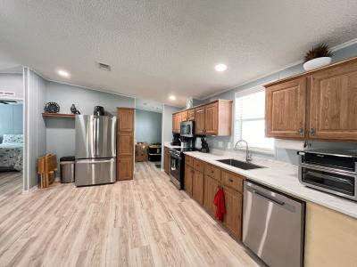 Photo 4 of 14 of home located at 403 Keuka Drive Auburndale, FL 33823