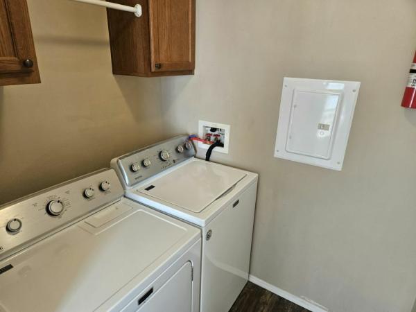 2017 Manufactured Housing Enterprise Mansion 4070 Manufactured Home