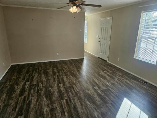 2017 Manufactured Housing Enterprise Mansion 4070 Manufactured Home