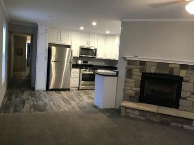 Photo 5 of 7 of home located at 302 West Hillsdale Holland, OH 43528