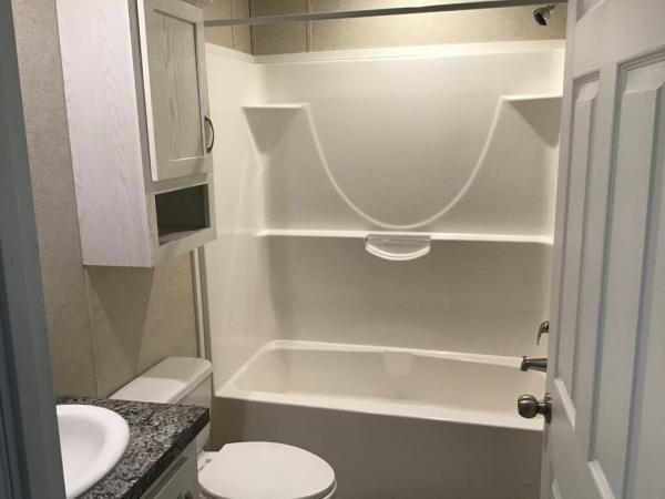 2018 Redman RA1670215 Mobile Home