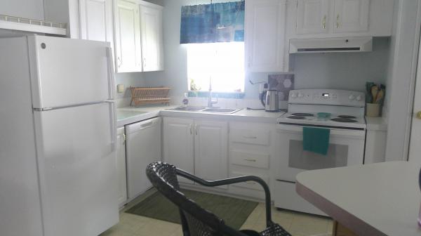 1994 Fleetwood Broo Mobile Home