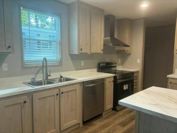 2024 Clayton Alliance 1666B Manufactured Home