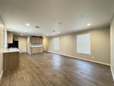 Photo 3 of 26 of home located at 131 Eloise #El131 Conroe, TX 77301