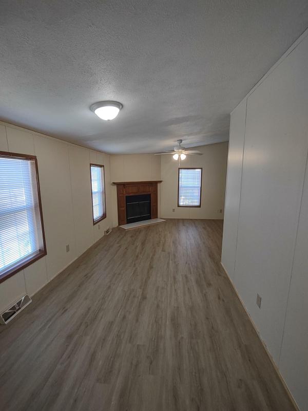 2003 Commodore Homes GF502A  Home