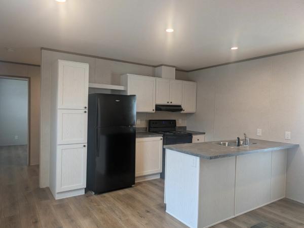 2025 Champion CHPR-1666H32PO2 Mobile Home