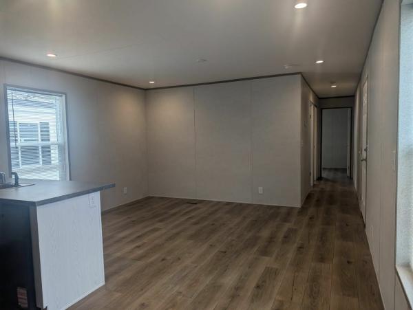 2025 Champion CHPR-1666H32PO2 Mobile Home